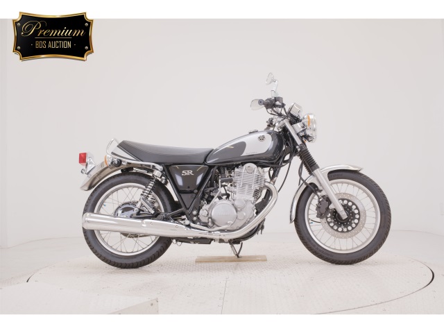 Yamaha SR400 2021