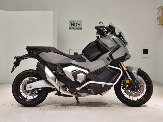 Honda X-ADV750 2025