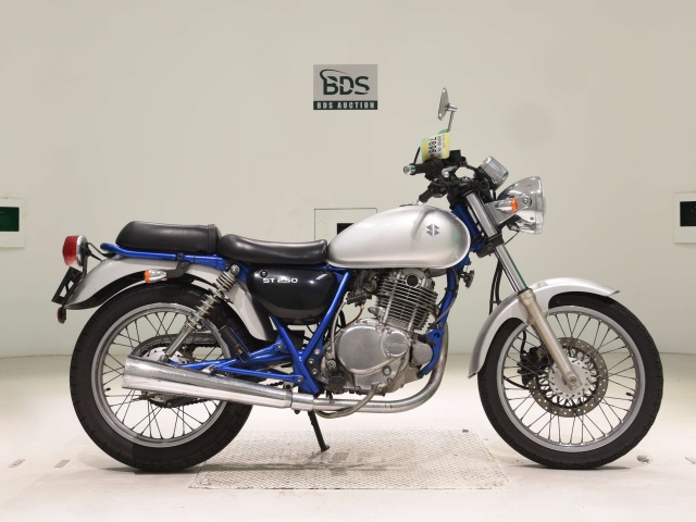 Suzuki ST250