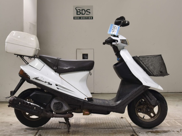 Suzuki ADDRESS V100