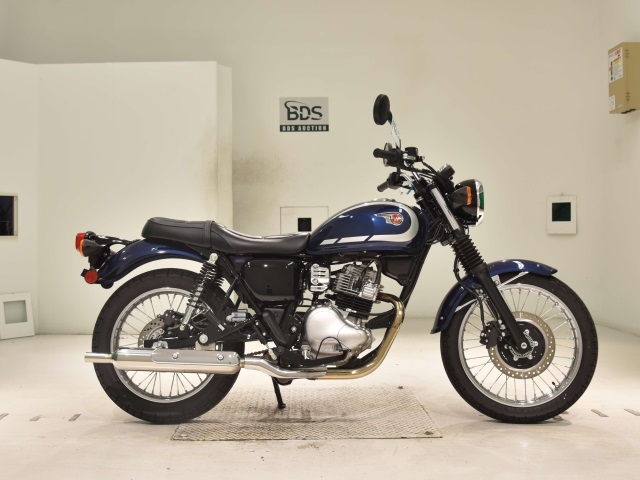 Kawasaki W230 2025