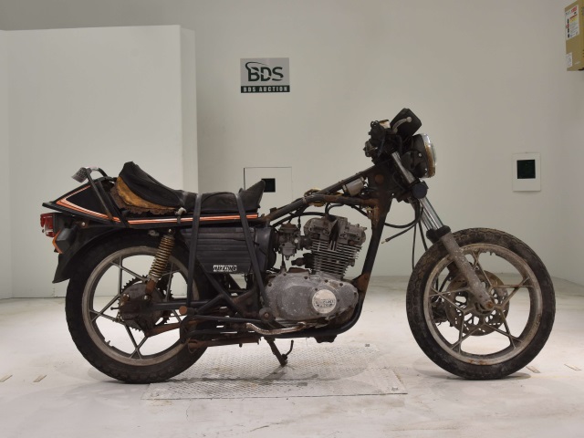 Suzuki GSX250E