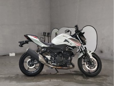 Kawasaki Z400 2022