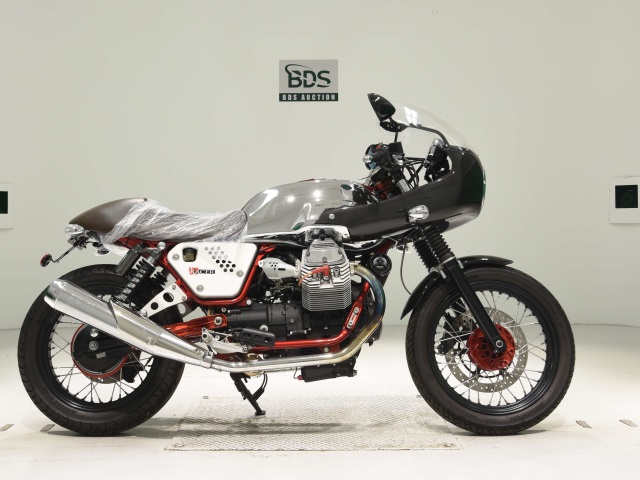 Moto Guzzi V7ﾚｰｻｰ 2011