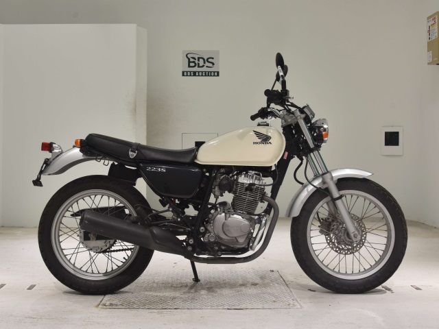 Honda CB223S 2008