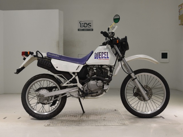 Suzuki DJEBEL125