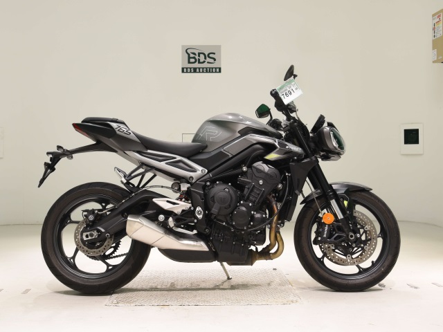Triumph STREET TRIPLE R 2023