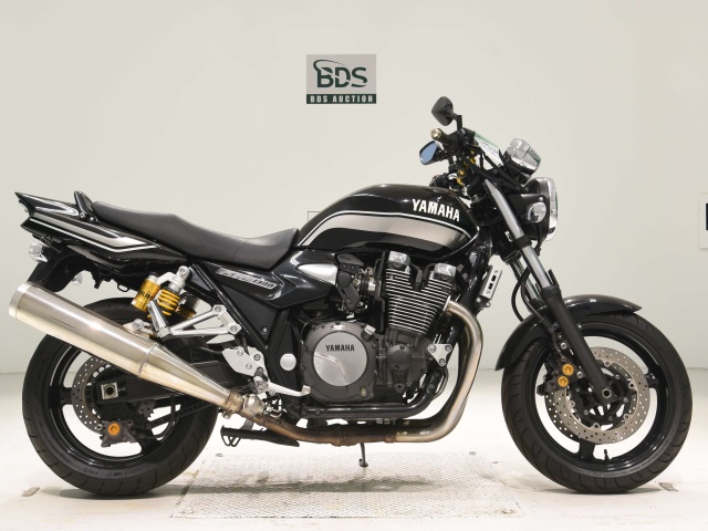 Yamaha XJR1300 2015