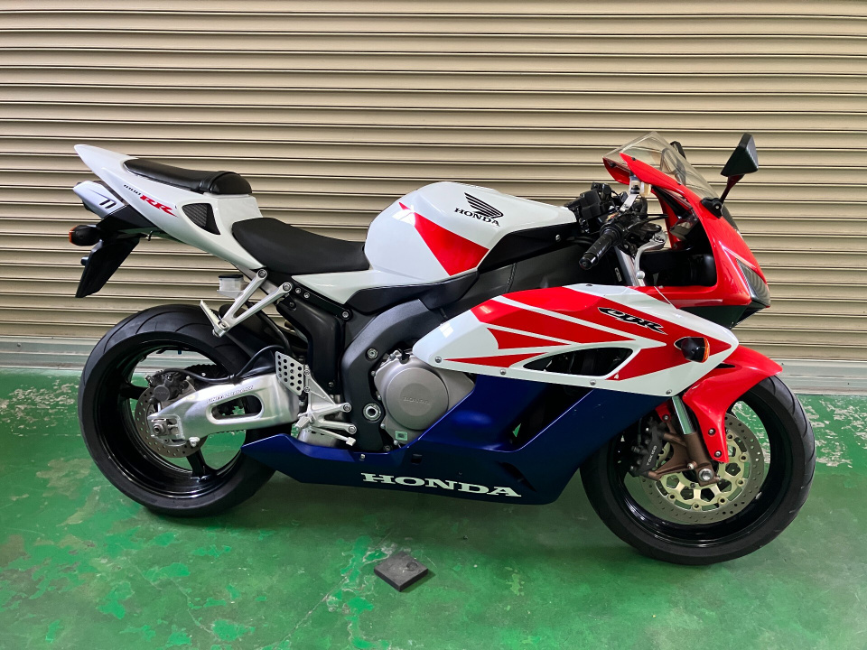 Honda CBR1000RR 2004
