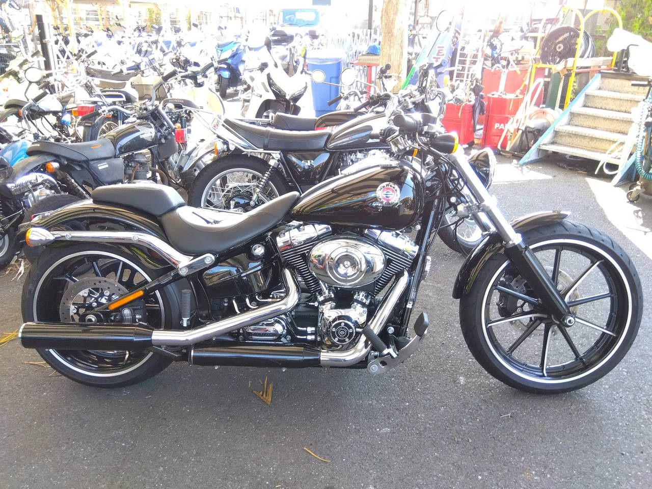 HD BREAKOUT FXSB 2014