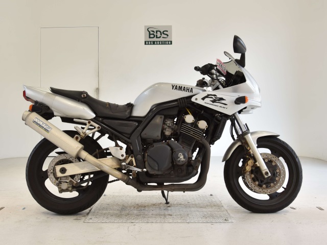 Yamaha FZ400 1998