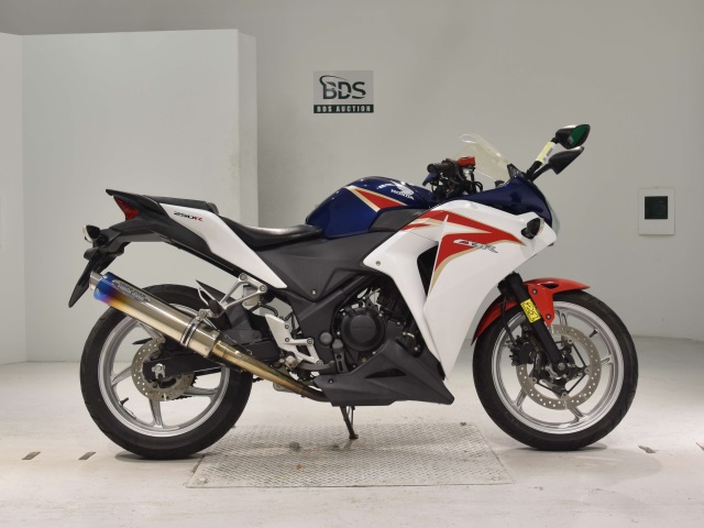 Honda CBR250R 2011