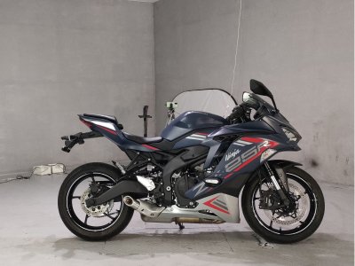 Kawasaki NINJA ZX-25R KRT 2022