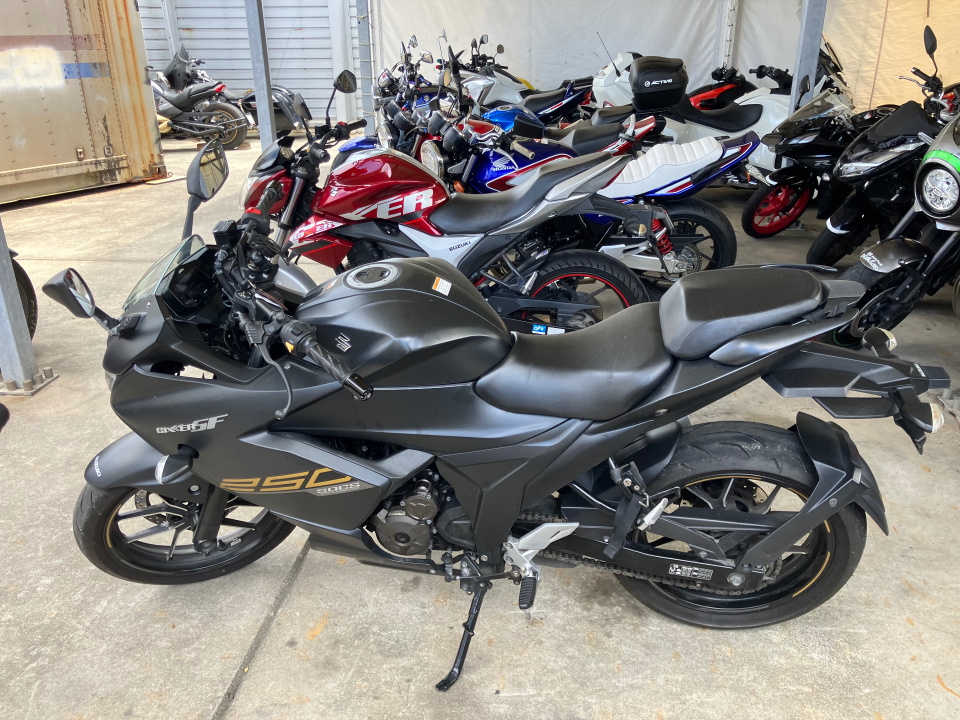 Suzuki GIXXER SF250