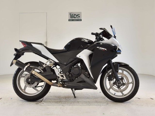 Honda CBR250R 2011