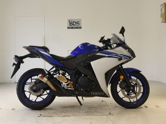 Yamaha YZF-R25 2016
