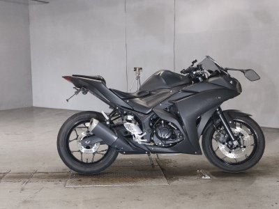 Yamaha YZF-R25 2018