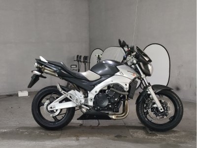 Suzuki GSR400 2006