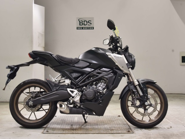 Honda CB125R 2021