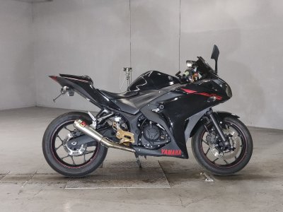 Yamaha YZF-R25 2015
