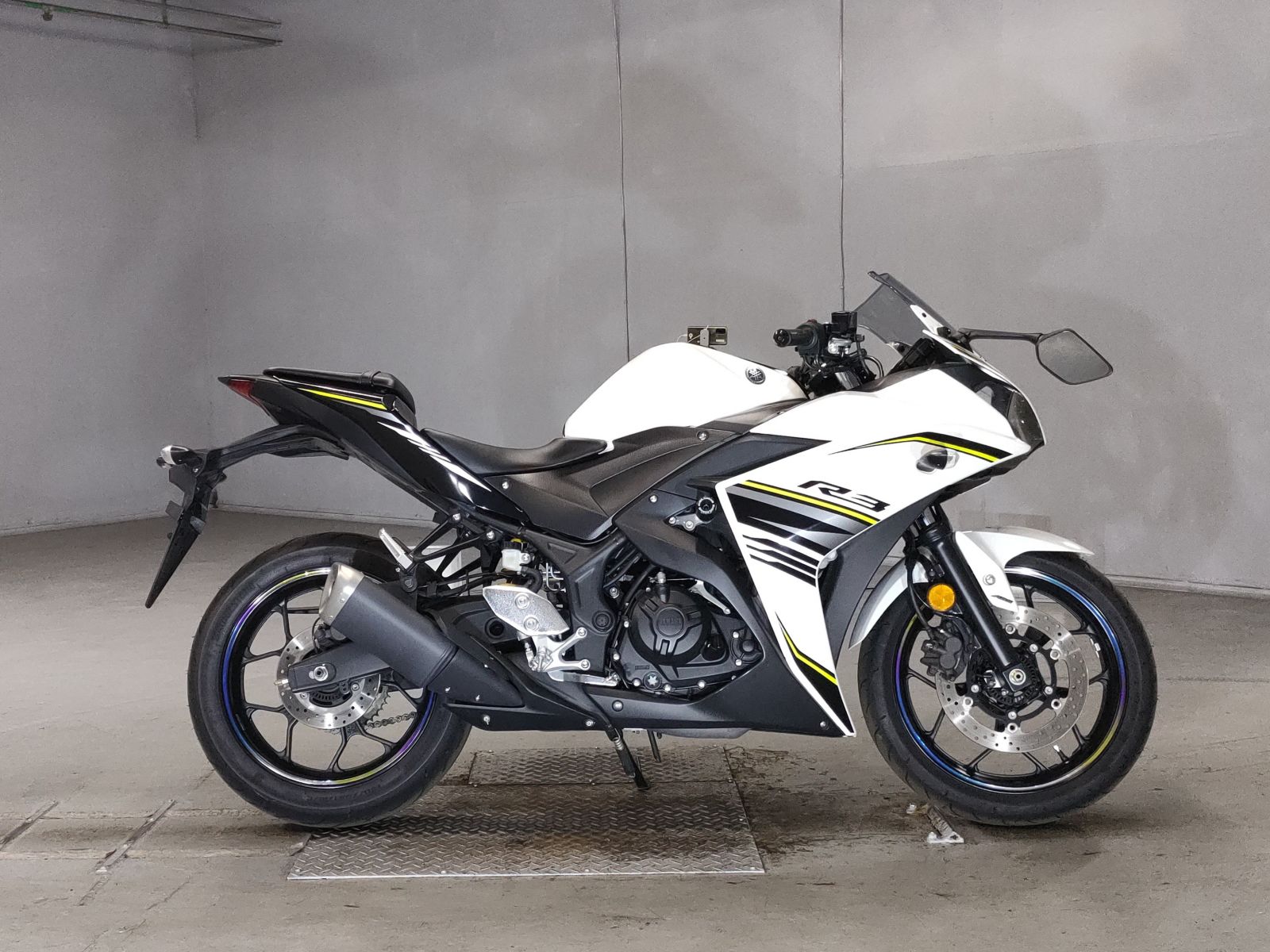 Yamaha YZF-R3 2017