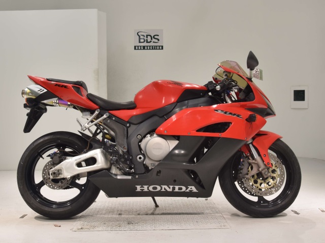 Honda CBR1000RR 2004