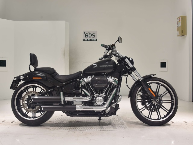 HD BREAKOUT FXBRS1870 2018