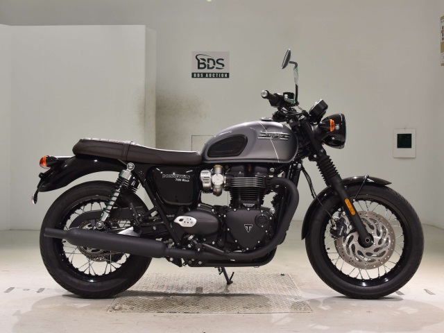 Triumph BONNEVILLE T120 2025