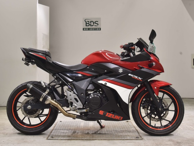 Suzuki GSX250R