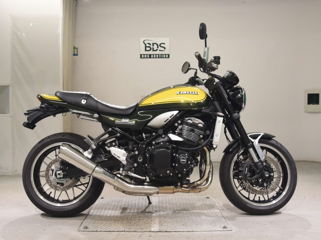 Kawasaki Z900RS 2023
