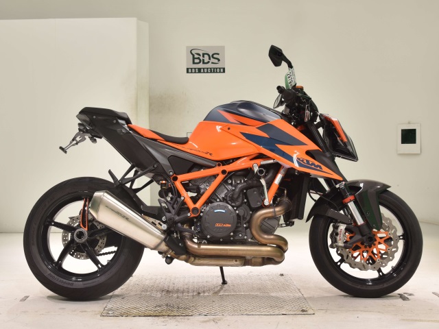 KTM 1290 SUPERDUKE R 2021