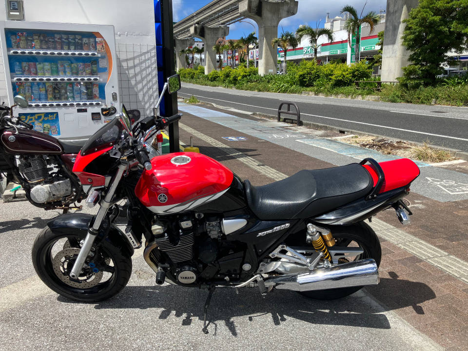 Yamaha XJR1300 2004