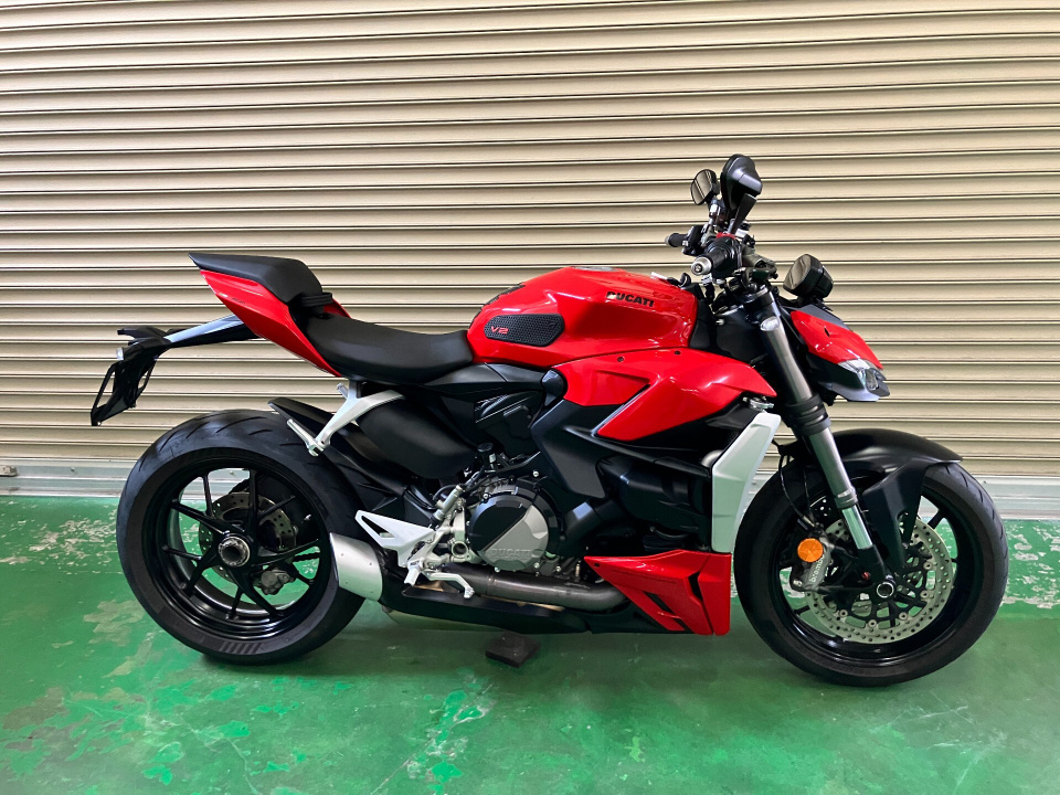 Ducati STREET FIGHTER V2 2022