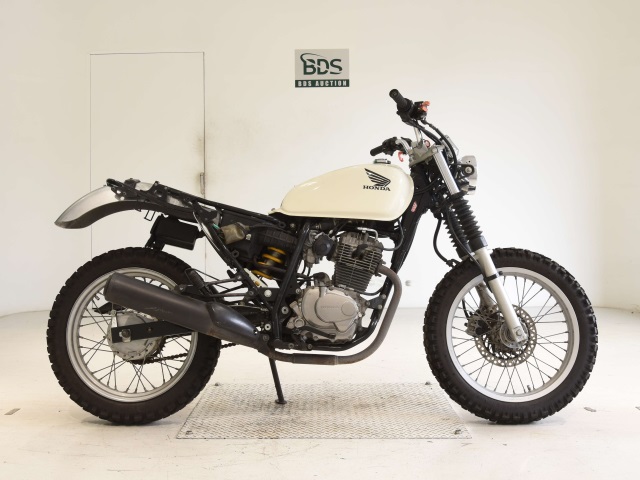 Honda CB223S 2008