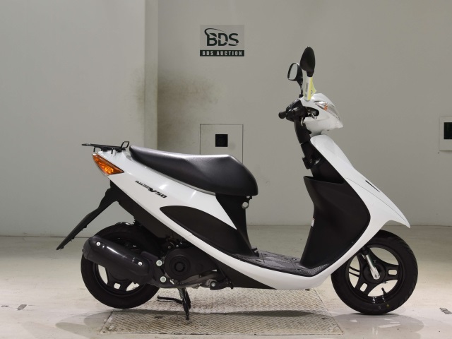 Suzuki ADDRESS V50