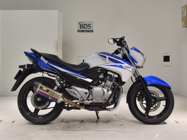 Suzuki GSR250