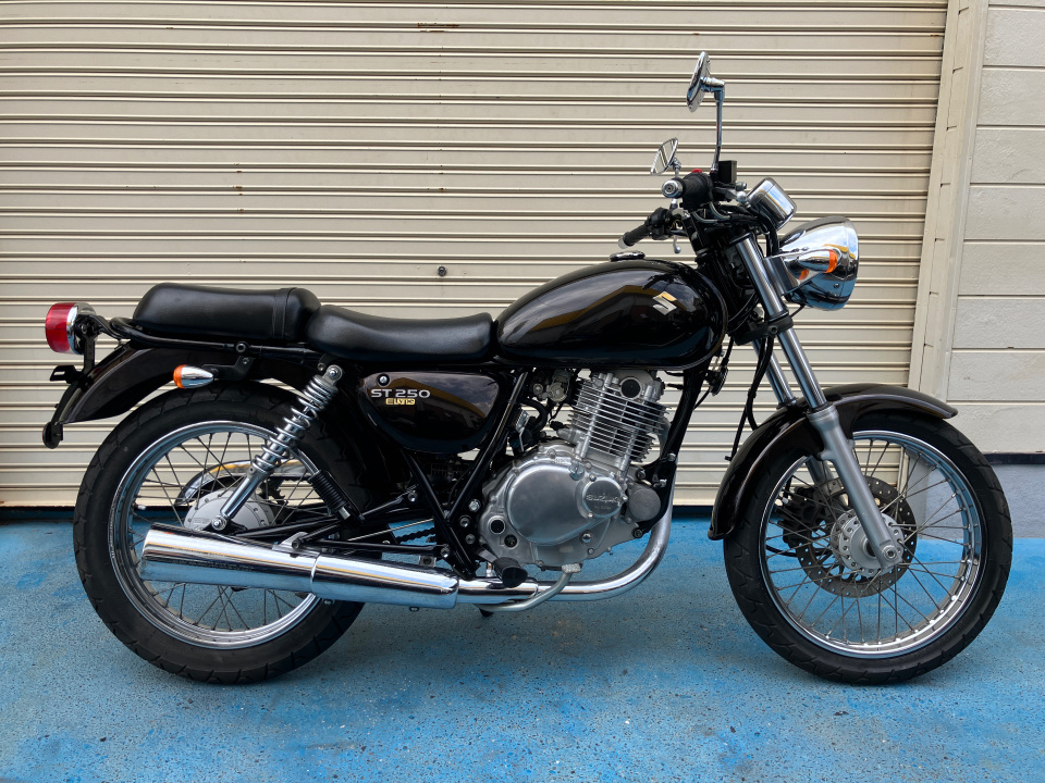 Suzuki ST250E