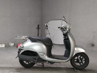 Honda GIORNO 2011