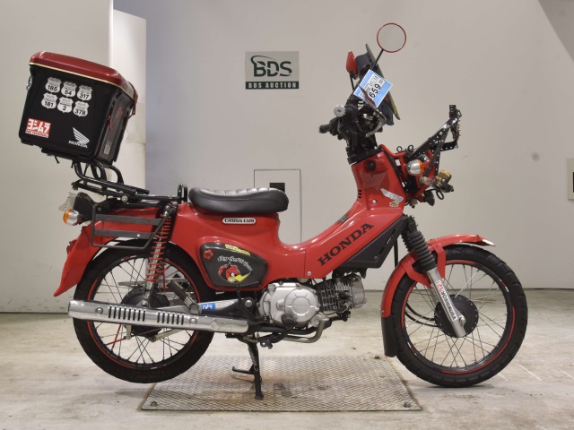 Honda CC110 CROSSCUB 2018