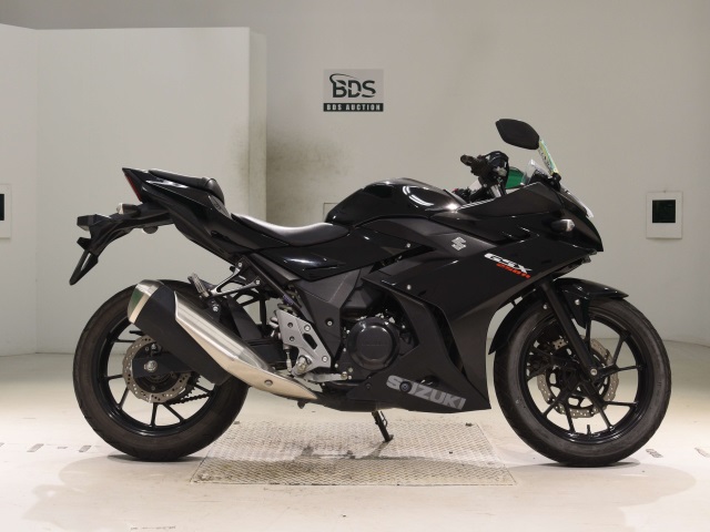 Suzuki GSX250R