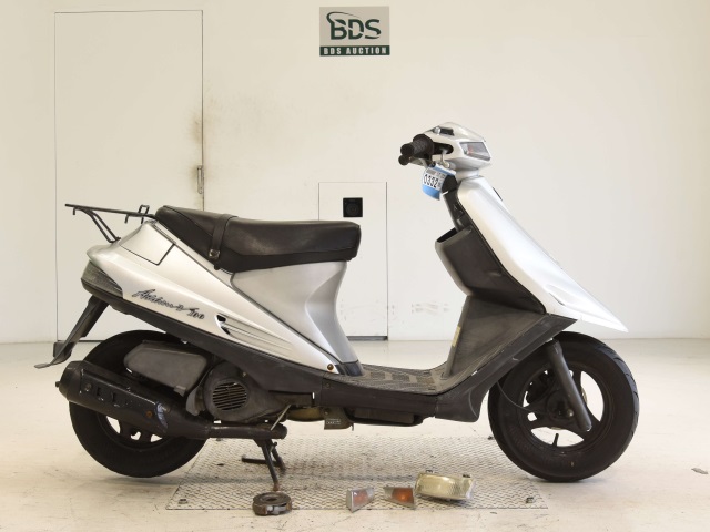 Suzuki ADDRESS V100