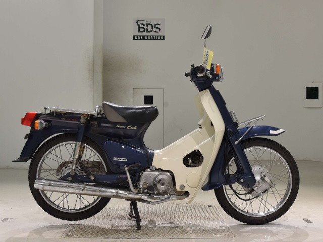 Honda C90 2002