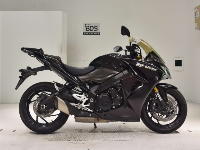 Suzuki GSX-S1000F 2015