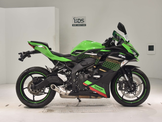 Kawasaki NINJA ZX-25R 2021