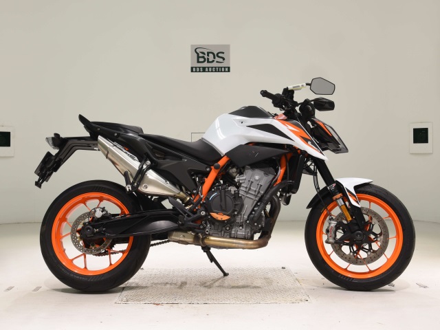 KTM 890 DUKE R 2022