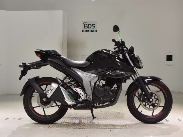 Suzuki GIXXER150
