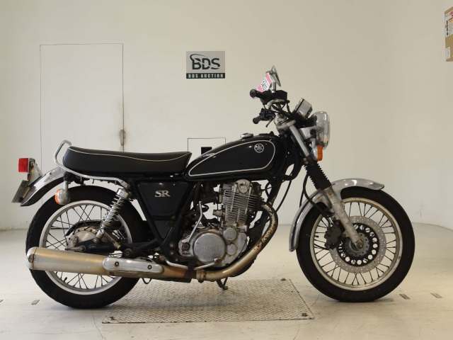 Yamaha SR400 2010