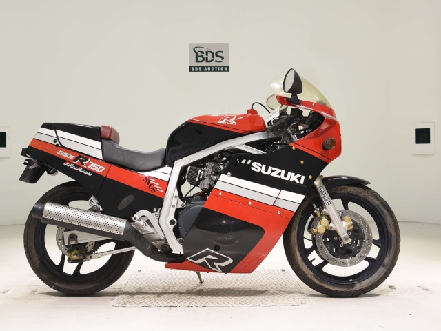 Suzuki GSX-R750 1986