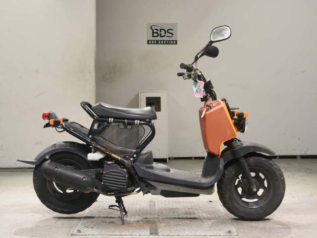 Honda ZOOMER 2012