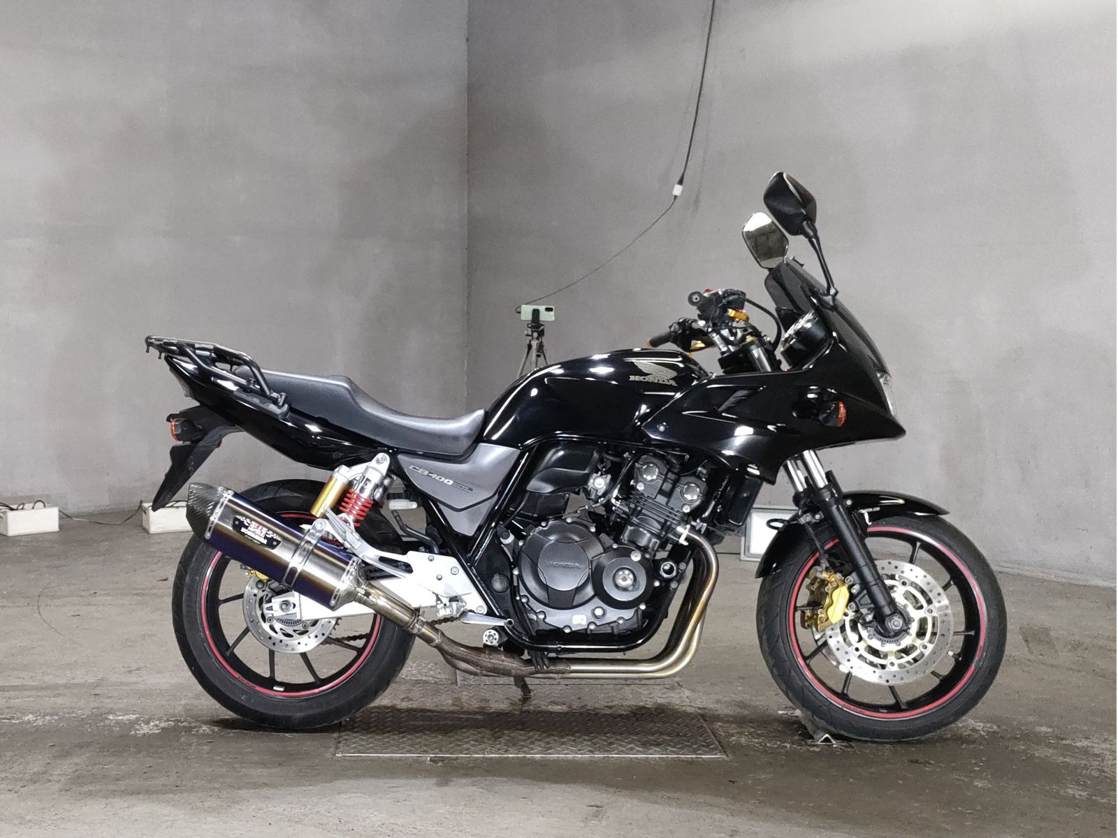Honda CB400SFV BOLDOR 2015
